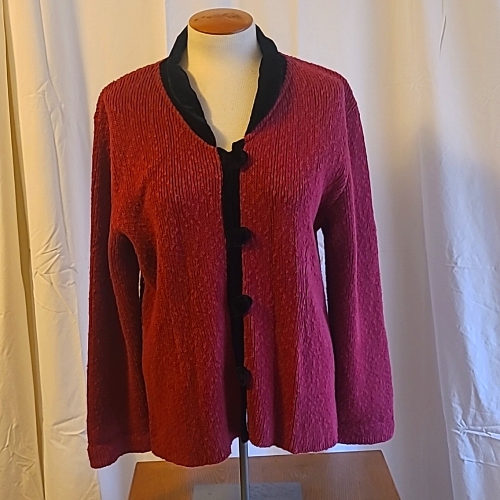 Willow sweater, med/large, raspberry with black trim